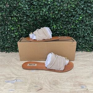 MIA Limited Edition TIFFANI Toe Ring Sandal - W9